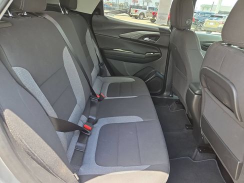 Used 2025 Chevrolet TrailBlazer LT AWD/4WD image 29