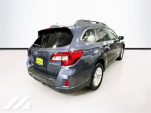 Used 2015 Subaru Outback 2.5i Premium image 4