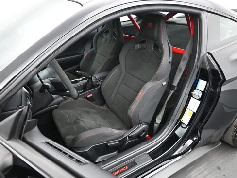 Used 2017 Ford Mustang Shelby GT350R w/ GT350R Equipment Group 920A image 9