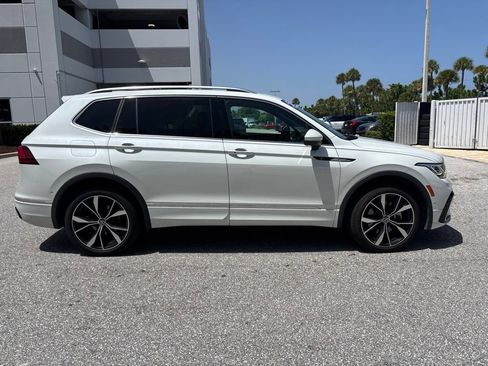 Used 2022 Volkswagen Tiguan SEL R-Line AWD/4WD image 2