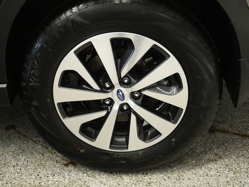 Used 2025 Subaru Outback Premium image 17