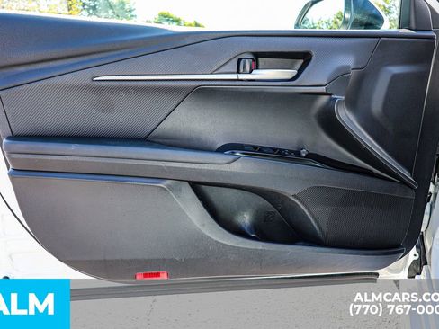 Used 2025 Toyota Camry SE image 50