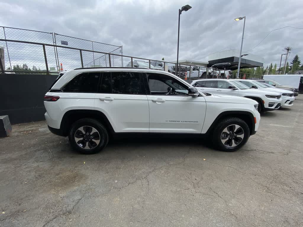 Used 2024 Jeep Grand Cherokee Limited 4xe AWD/4WD image 7