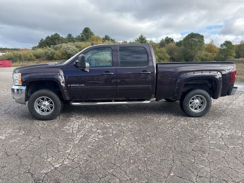 Used 2008 Chevrolet Silverado 2500 LT w/ 2LT Convenience Package image 4