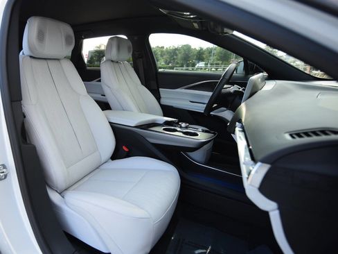 Used 2025 Cadillac Lyriq Sport w/ LPO, Floor Liner Package image 17