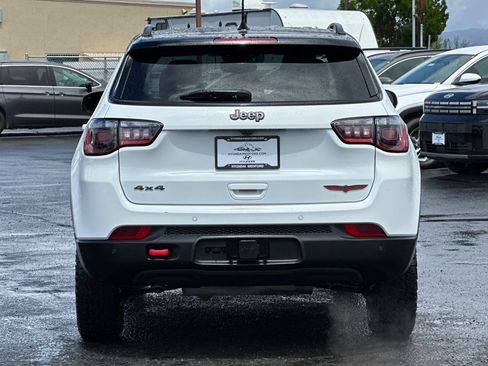 Used 2025 Jeep Compass Trailhawk w/ Trailer Tow Group AWD/4WD image 5