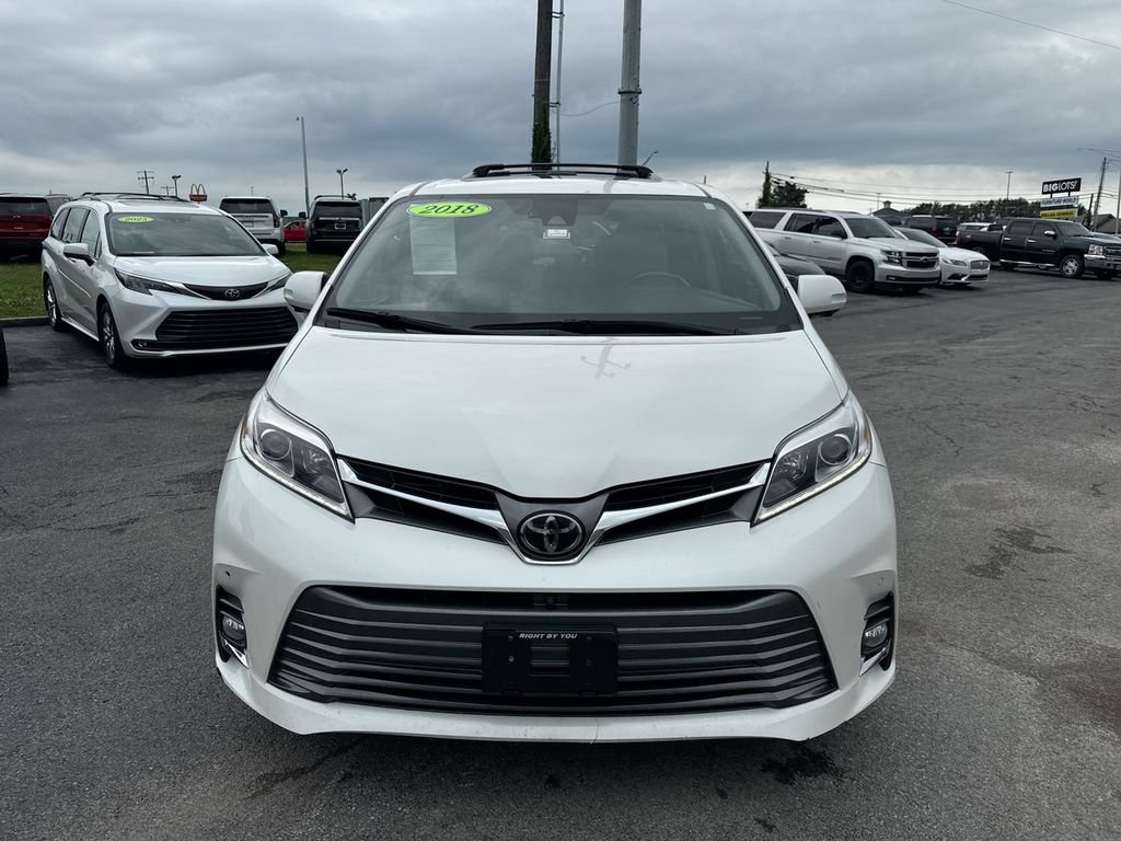 Used 2018 Toyota Sienna Limited Premium w/ Carpet Mat Package AWD/4WD image 8