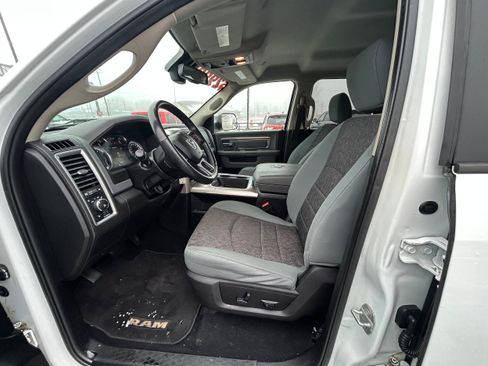 Used 2019 RAM 1500 Classic Warlock AWD/4WD image 8