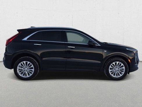 Certified 2024 Cadillac XT4 Luxury w/ Cold Weather Package image 4