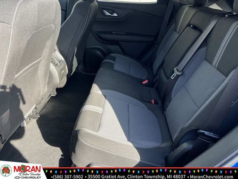Certified 2025 Chevrolet Blazer LT w/ Convenience Package image 12