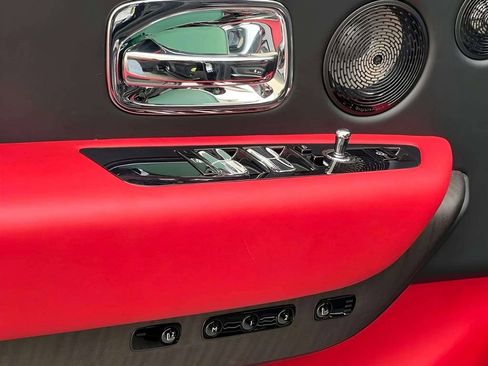 New 2026 Rolls-Royce Cullinan AWD/4WD image 11