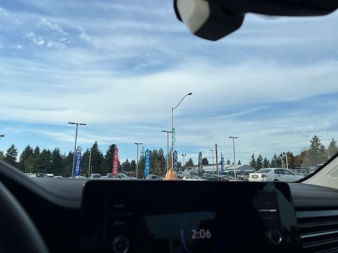 Used 2025 Volkswagen Jetta SE image 18