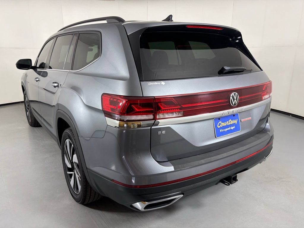 Used 2024 Volkswagen Atlas SE FWD image 6