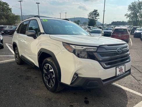Used 2026 Subaru Forester Premium AWD/4WD image 6