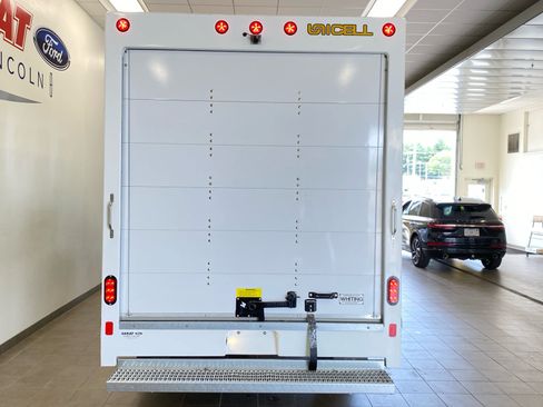 New 2027 Ford E-350 and Econoline 350 Super Duty w/ Power Equipment Group RWD image 6