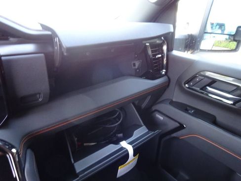 New 2026 GMC Sierra 2500 AT4 AWD/4WD image 28