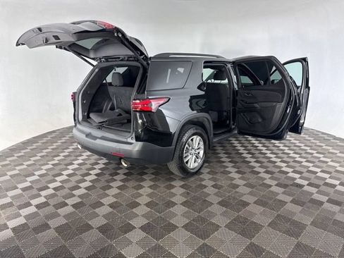 Used 2023 Chevrolet Traverse LT w/ Rear Camera Mirror Package AWD/4WD image 14