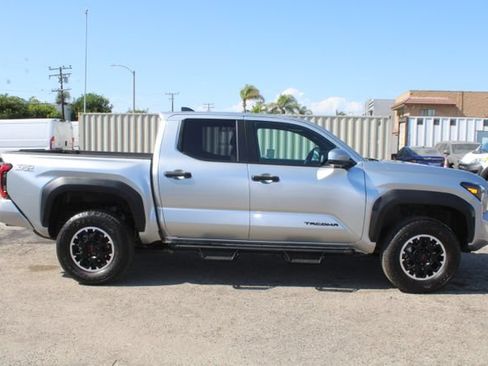 Used 2024 Toyota Tacoma TRD Off-Road AWD/4WD image 3