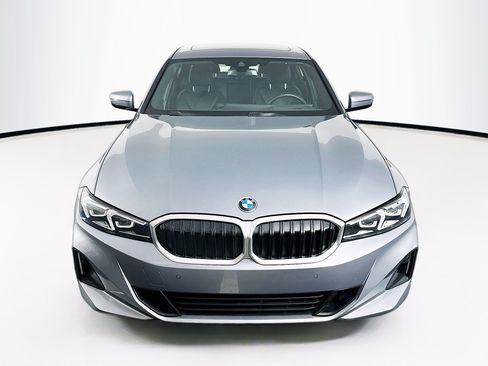Used 2023 BMW 330i Sedan w/ Premium Package RWD image 2