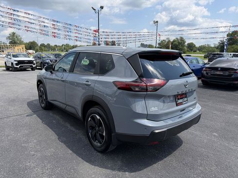 Used 2026 Nissan Rogue SV w/ SV Premium Package AWD/4WD image 8