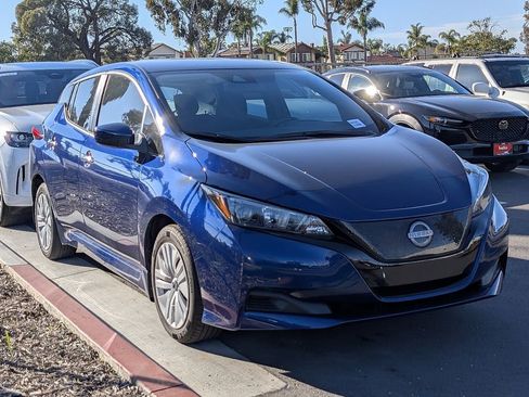 Used 2023 Nissan Leaf S image 14