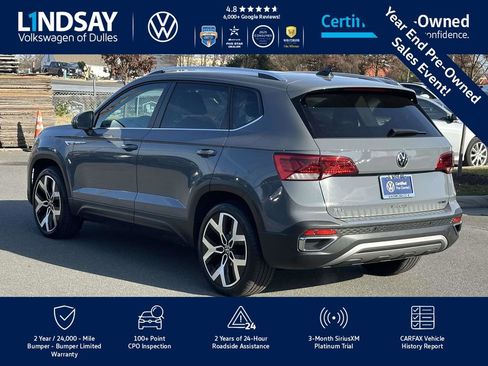Certified 2022 Volkswagen Taos SEL w/ Panoramic Sunroof Package image 8