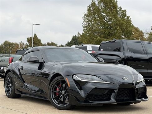 Used 2023 Toyota Supra Premium image 2