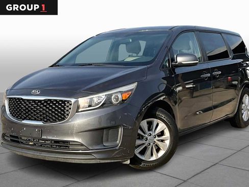 Used 2017 Kia Sedona LX image 1