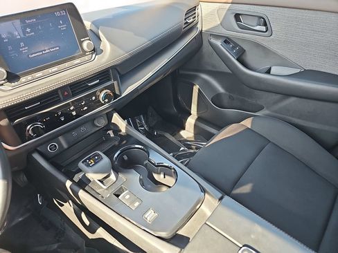 Used 2023 Nissan Rogue S FWD image 24