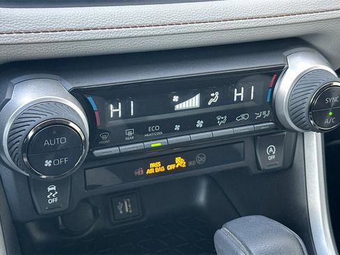 Used 2023 Toyota RAV4 XLE image 20