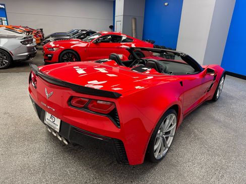 Used 2018 Chevrolet Corvette Grand Sport image 8