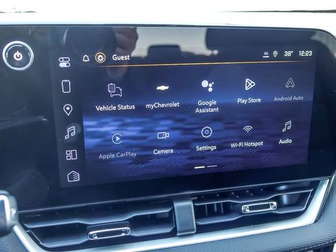 New 2026 Chevrolet Equinox LT w/ Safety and Technology Package FWD image 22