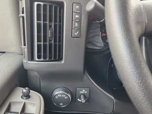 New 2025 Chevrolet Express 3500 LT w/ LT Preferred Equipment Group image 23