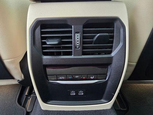 Used 2023 BMW i4 eDrive35 w/ Premium Package image 38