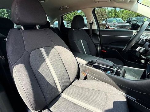 Used 2025 Hyundai Sonata SEL FWD image 20
