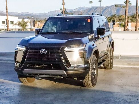 Used 2024 Lexus GX 550 550 Overtrail image 3