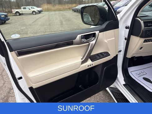 Used 2020 Lexus GX 460 Luxury w/ Off Road Package image 12