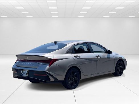 New 2026 Hyundai Elantra SEL FWD image 6