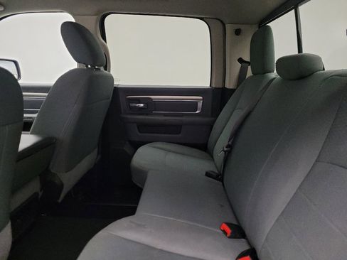 Used 2019 RAM 1500 Classic SLT RWD image 18