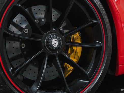 Used 2019 Porsche 911 Speedster RWD image 6