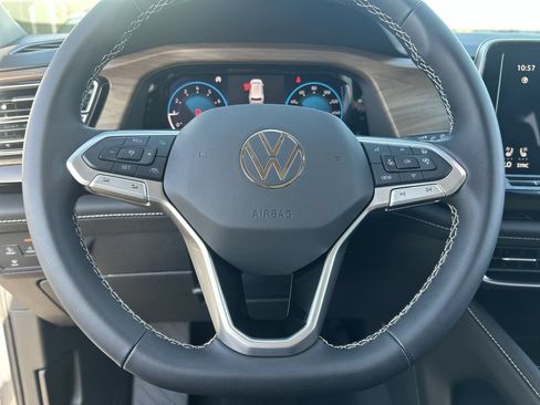 New 2026 Volkswagen Atlas SE FWD image 19