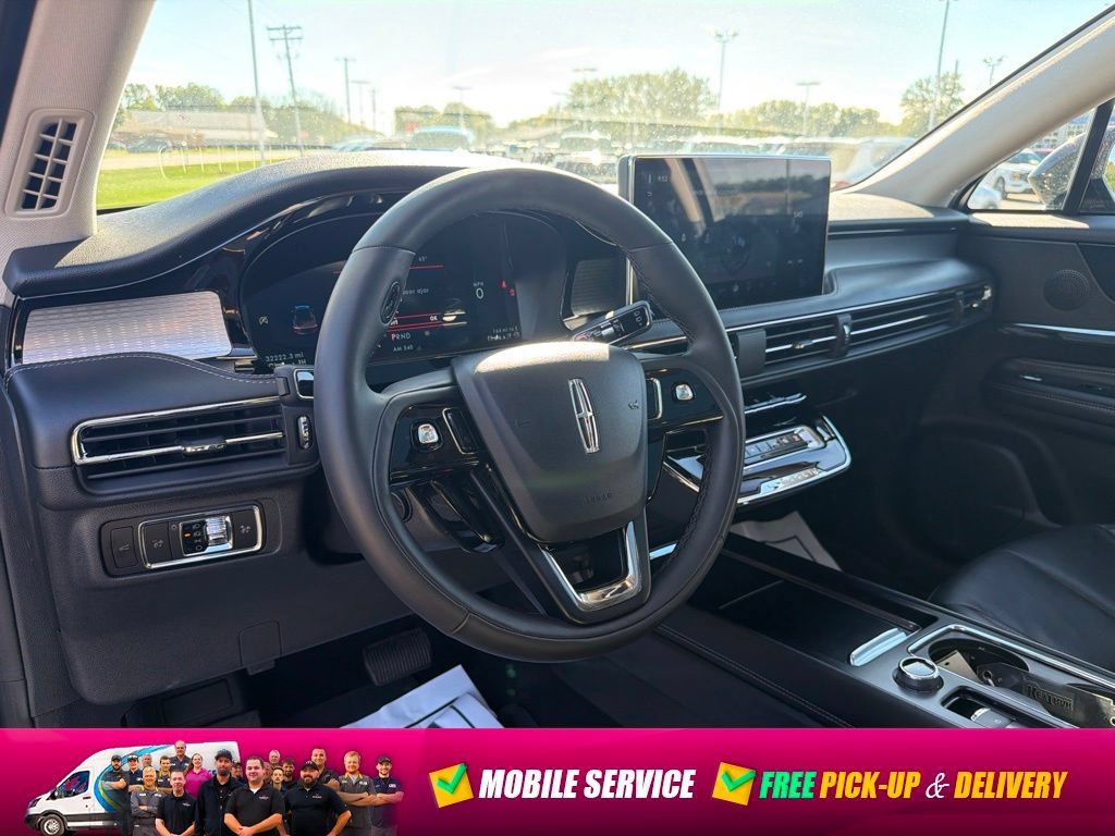 Used 2023 Lincoln Corsair AWD w/ Equipment Group 101A image 21