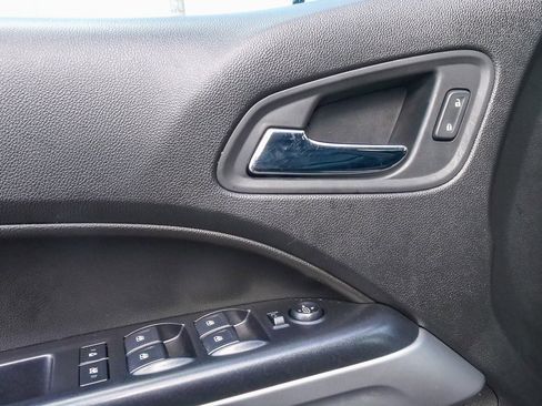 Used 2020 Chevrolet Colorado ZR2 w/ ZR2 Midnight Special Edition image 19