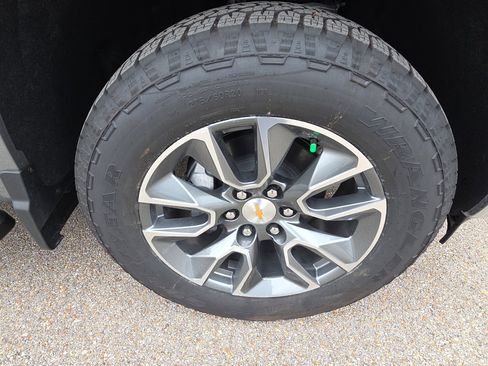 New 2026 Chevrolet Silverado 1500 LT w/ Z71 Off-Road Package image 12