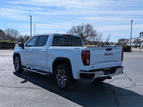 New 2026 GMC Sierra 1500 SLE w/ Preferred Package image 5