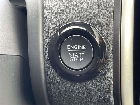 New 2025 Ford Expedition Active image 27