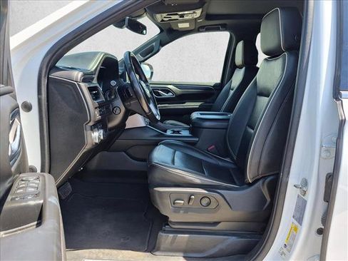 Used 2022 GMC Yukon XL SLT w/ SLT Premium Package RWD image 15