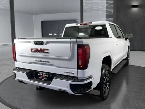 Used 2024 GMC Sierra 1500 AT4 w/ Technology Package AWD/4WD image 3