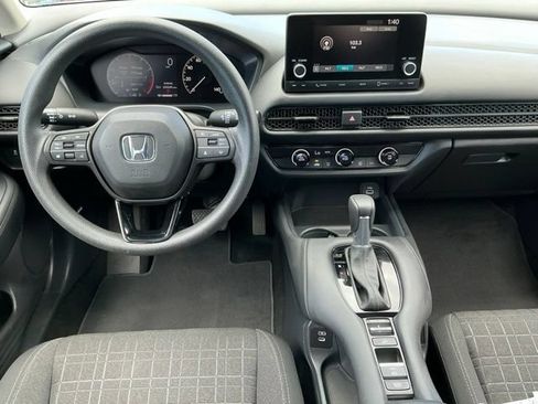 Used 2025 Honda HR-V LX image 7