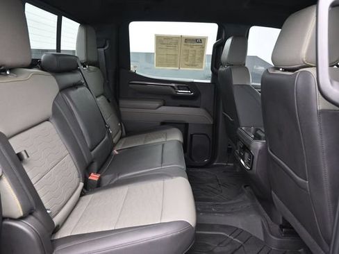 Used 2024 Chevrolet Silverado 1500 ZR2 w/ Technology Package AWD/4WD image 33